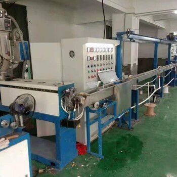 50鐵絲包塑設(shè)備園藝工藝鋼絲鐵絲包塑機(jī)器鐵絲塑料擠出機(jī)